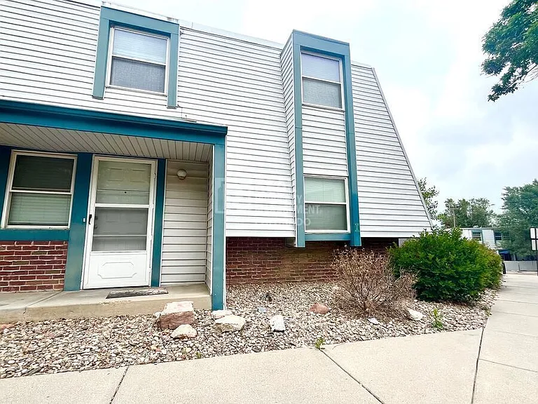 3005 E Fountain Blvd — Photo 1