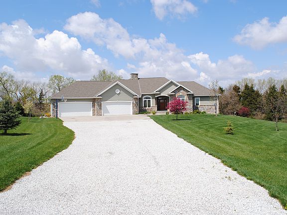 2nd image of 1722 Sunrise Cir
