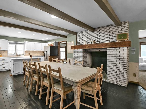 3rd image of 309 Vanderbilt Rd