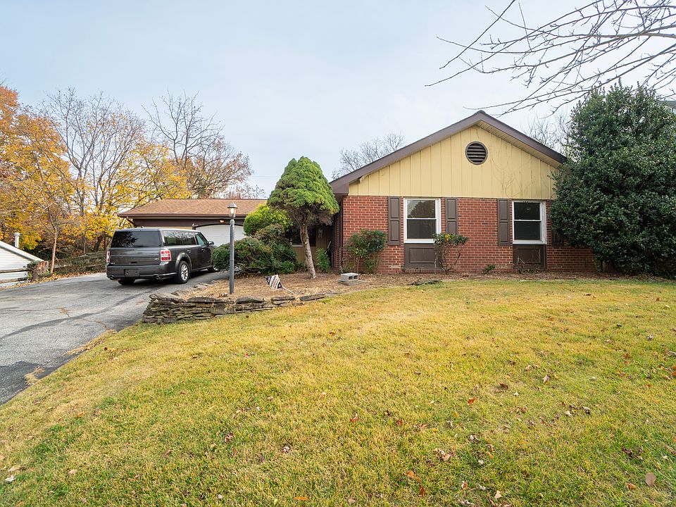 12419 Shawmont Lane, with private garage and driveway parking