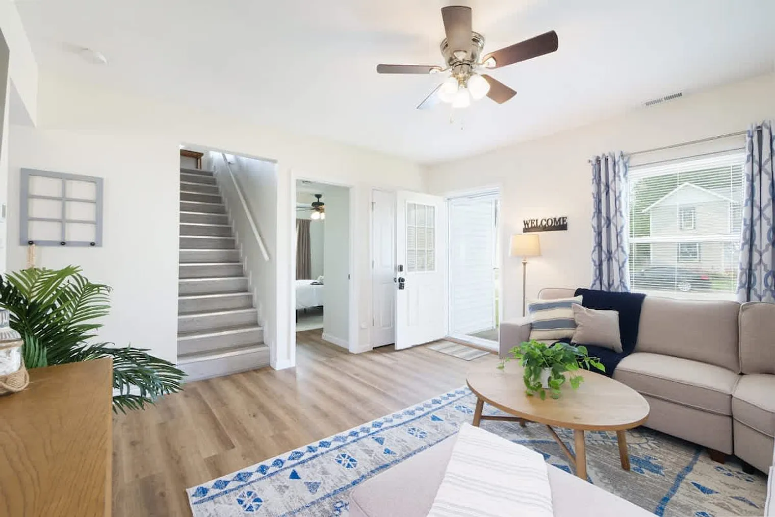 4 bed, 1.0 bath, $3,225 — Photo 2
