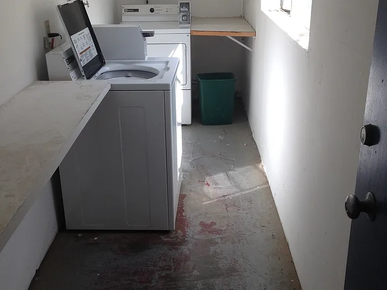 405 W Alameda Ave #J — Photo 16