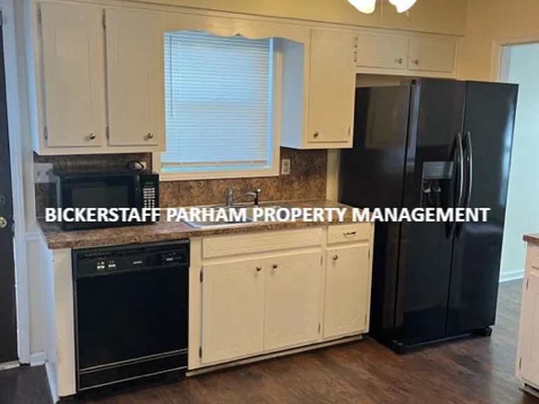 3902 Leisure Ave — Photo 2