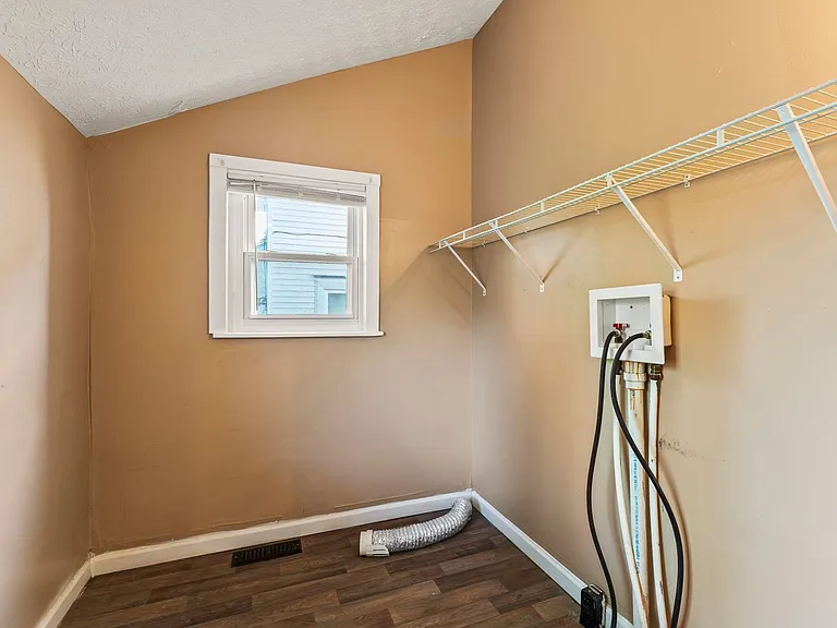 181 W Norman Ave — Photo 14