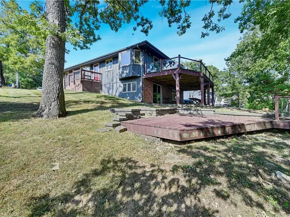 28 M St, Lees Summit, MO 64086