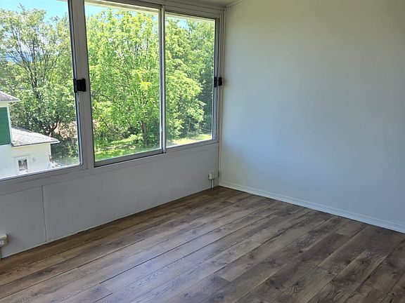 4th image of 33 Atlantic Ave #33