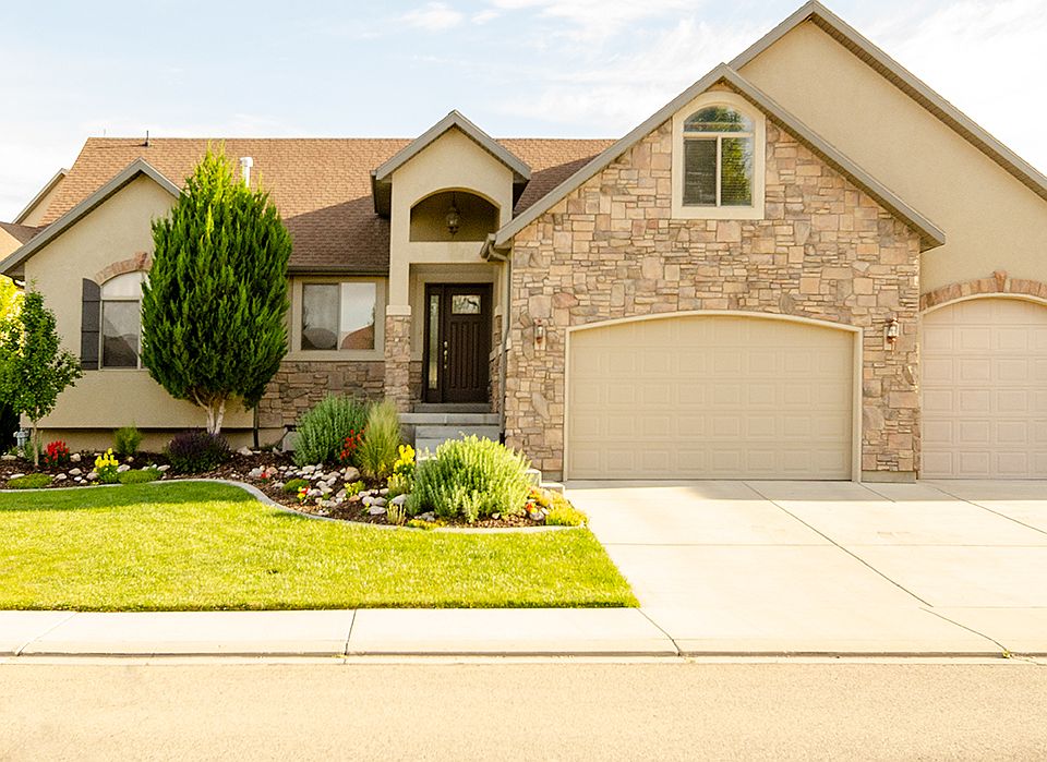 1st image of 3521 E Heyward Dr