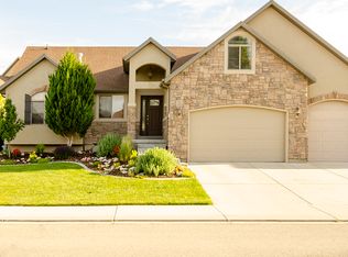 3521 E Heyward Dr, Eagle Mountain, UT 84005