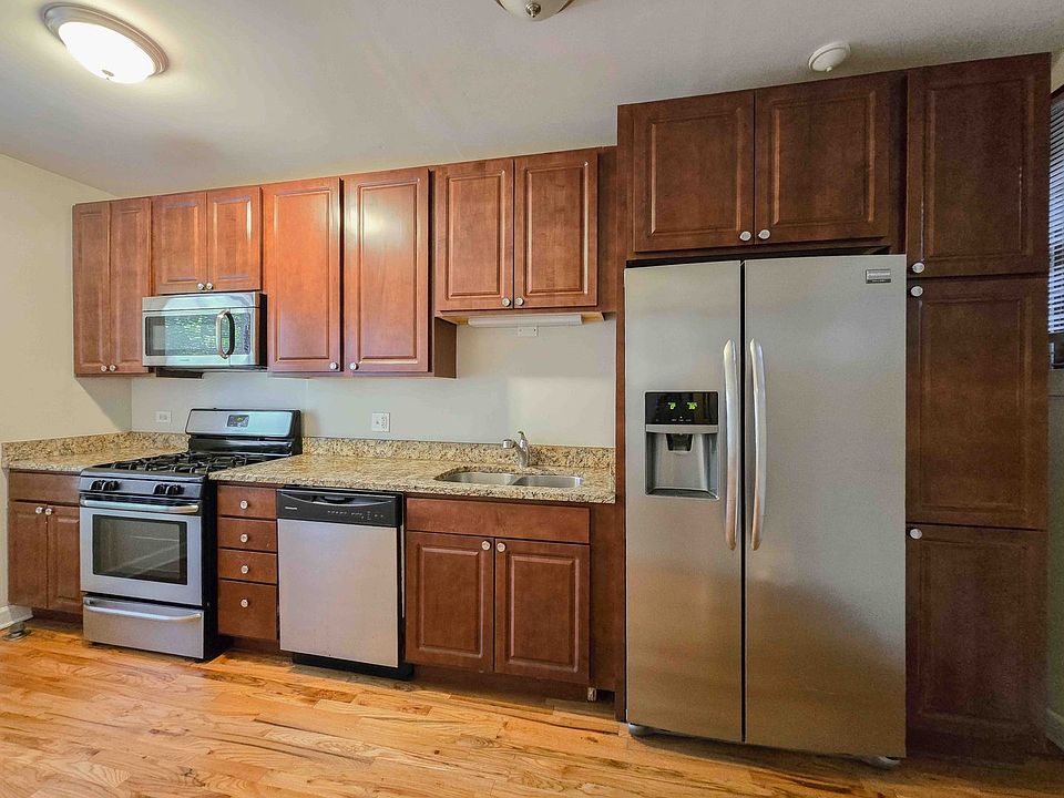 1st image of 5077 N Wolcott Ave #1