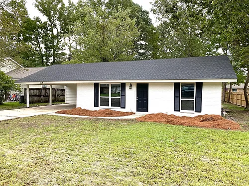 11218 Creighton Dr Photo 1