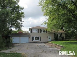 13909 Mennonite Church Rd, Pekin, IL 61554