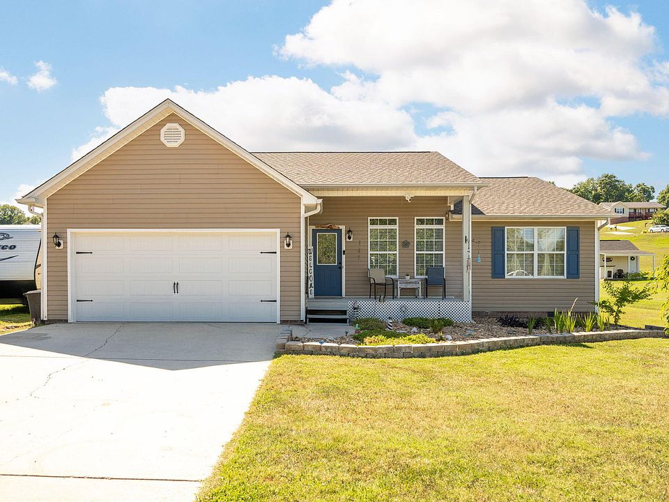1st image of 147 Heather Oaks Trl SE
