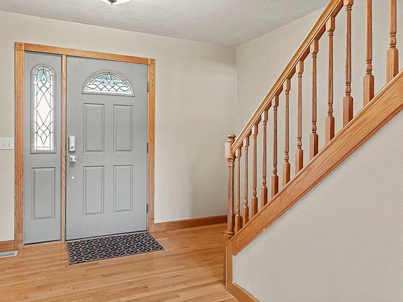 5th image of 20664 N Brady St