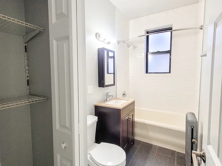 5527-5537 S Everett Ave — Photo 9