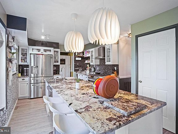 2nd image of 2101 Waterleaf Way