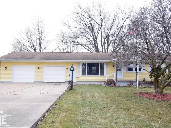 498 Velma Ave, Owosso, MI 48867