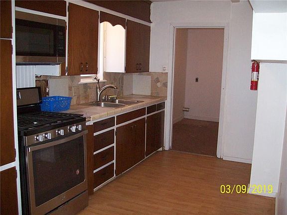 3rd image of 202 N La Salle Dr