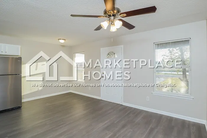 3 bed, 2.0 bath, 931 sqft, $1,849 — Photo 2