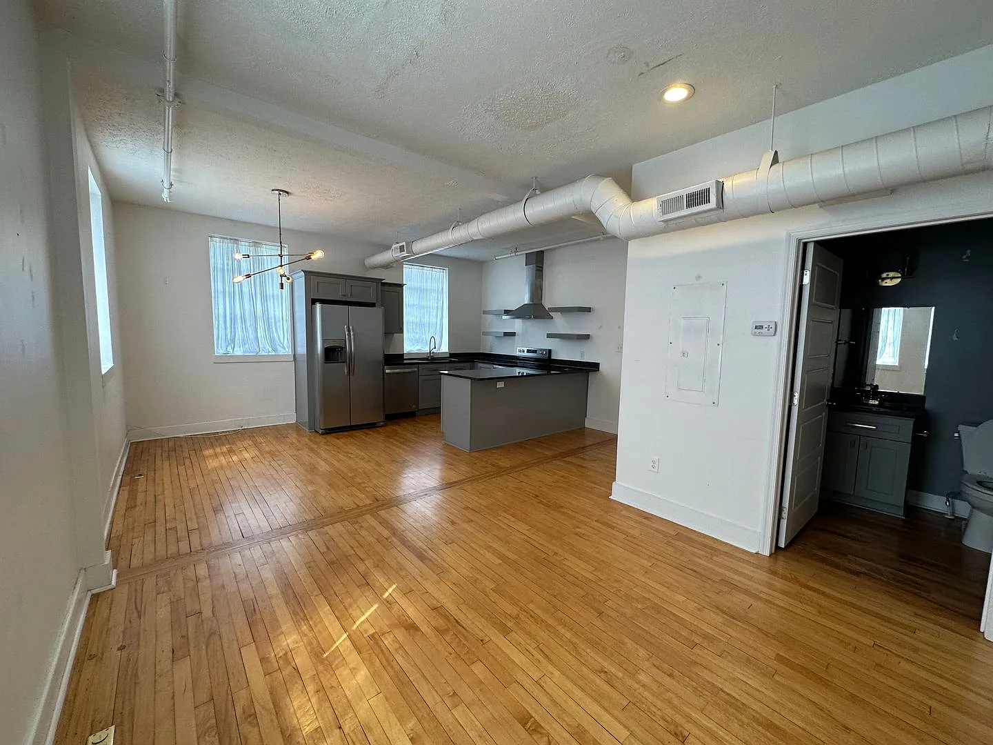 801 Church Street — Photo 4