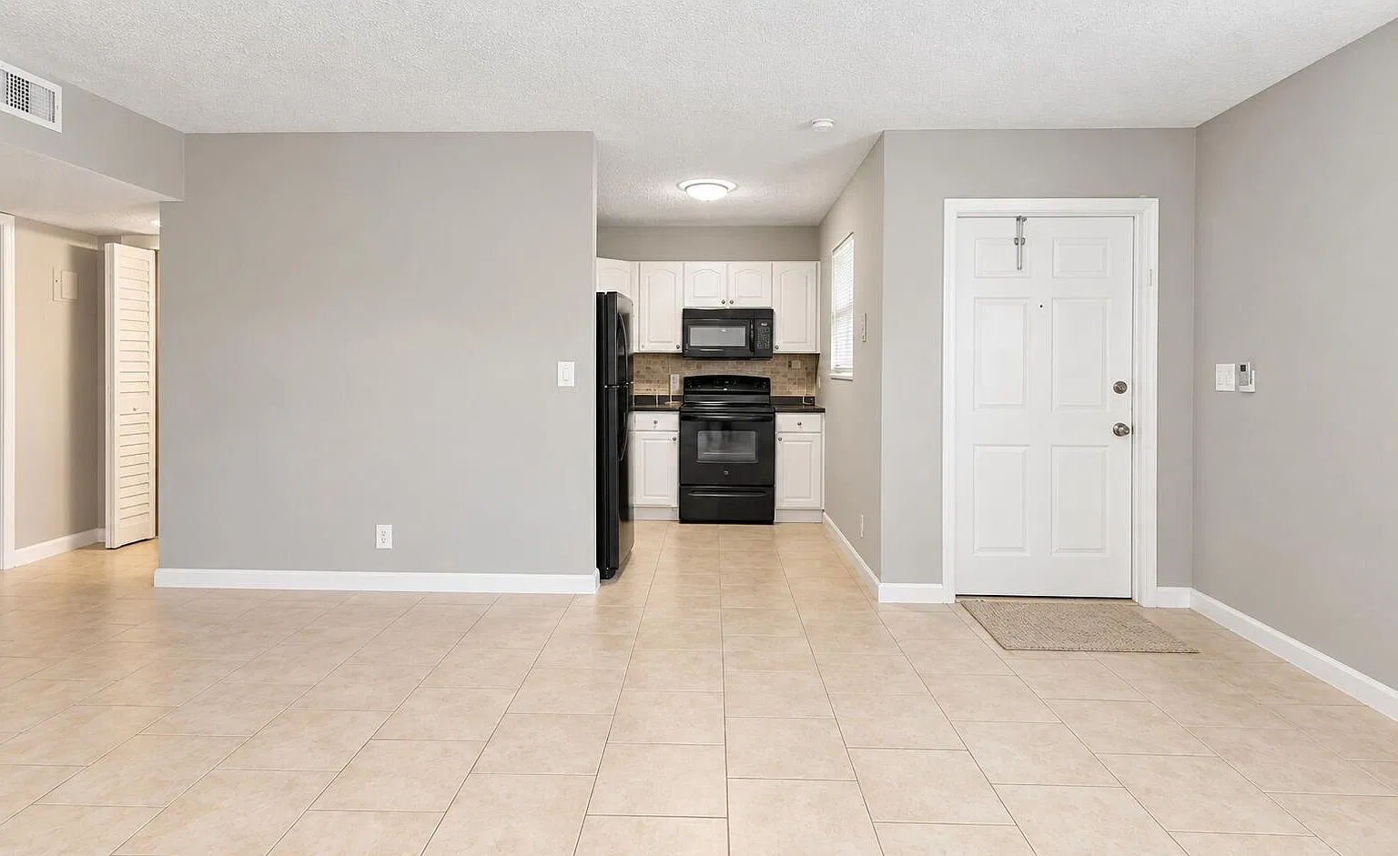2 bed, 1.0 bath, 800 sqft, $1,950 — Photo 4