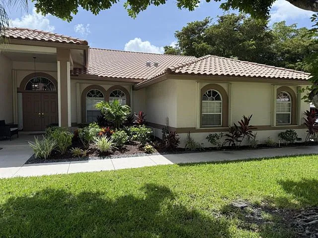 4863 Chardonnay Dr — Photo 2