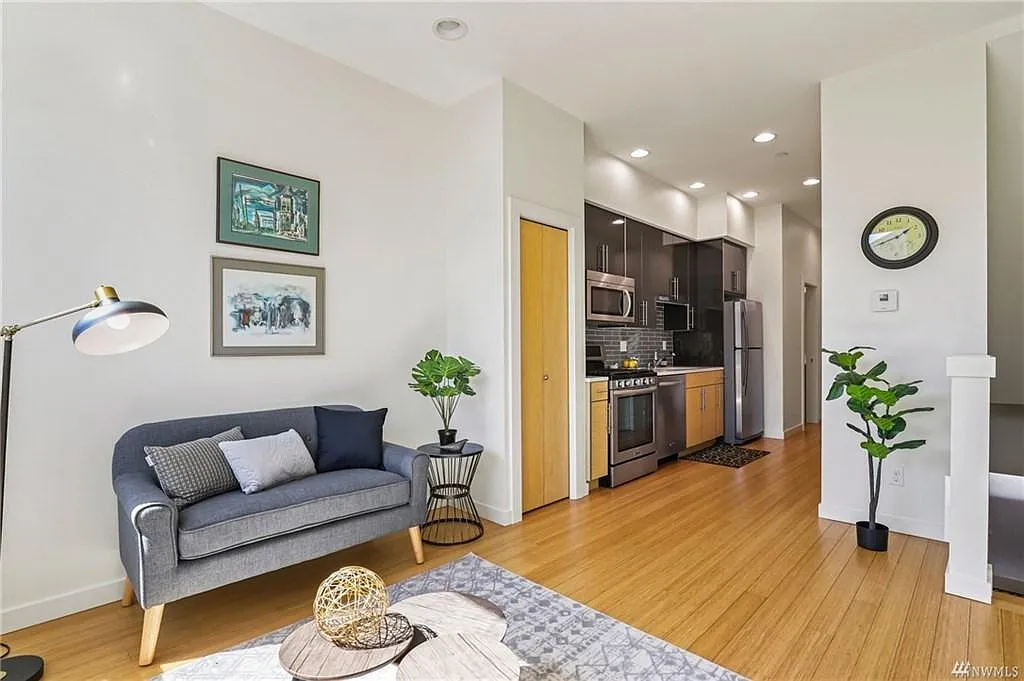 3 bed, 1.5 bath, 1100 sqft, $3,495 — Photo 4
