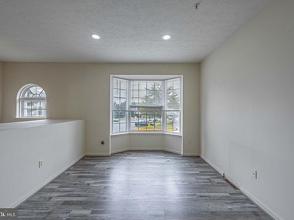 5th image of 213 Lodestone Ct