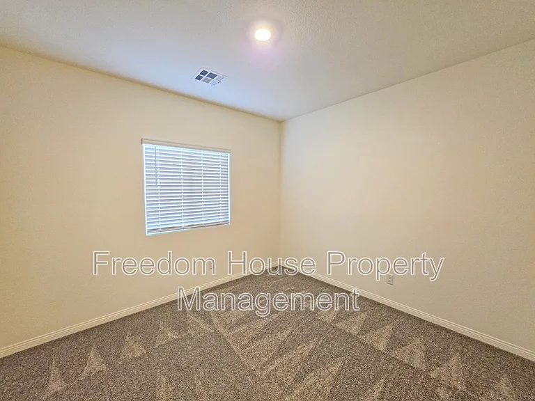 56 Pioneer Range Ave — Photo 21