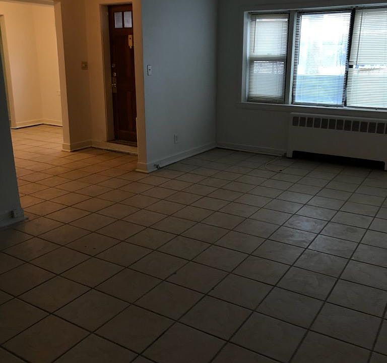 2nd image of 11 Quinby Ave Floor 1