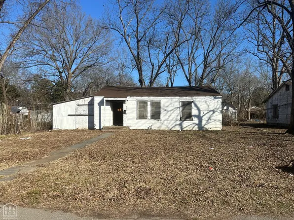 242 N 8th St, West Helena, AR 72390