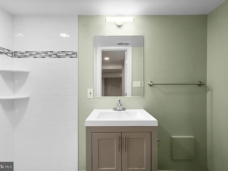 1506 Noyes Dr — Photo 33