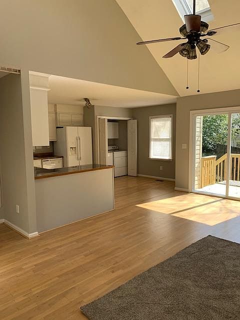 1st image of 114 Brookview Cir #B