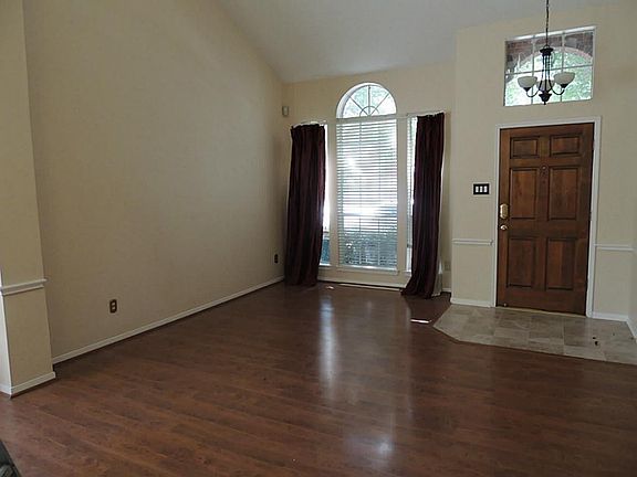 3rd image of 3610 Wild Berry Ct