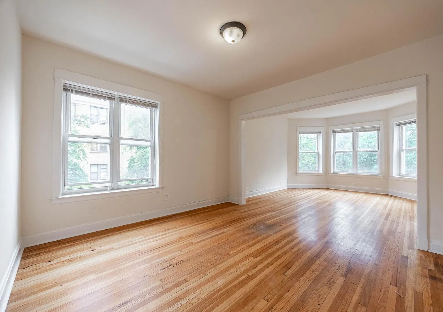 3 bed, 1200 sqft, $2,595 — Photo 2