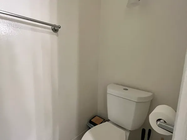 6425 Green Valley Cir, Culver City, CA 90230