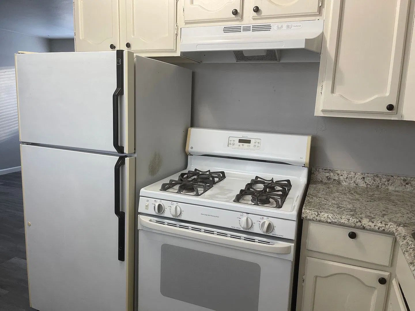 Well located 1 Bedroom near the Nugget — Photo 4