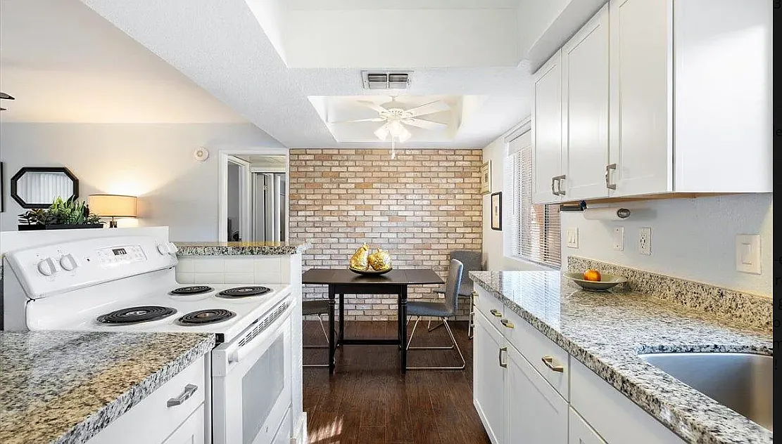 1 bed, 685 sqft, $1,300 — Photo 4