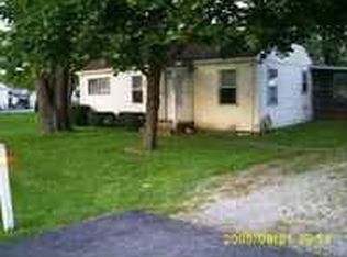 16427 Jackson St, Taylor, MI 48180