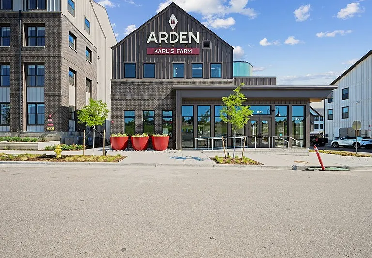 Arden Karl's Farm — Photo 101