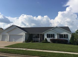 909 Greenwood St, Holmen, WI 54636