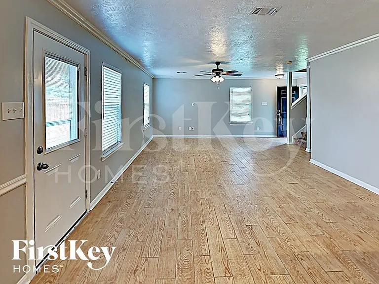 32218 Anne Ln — Photo 3
