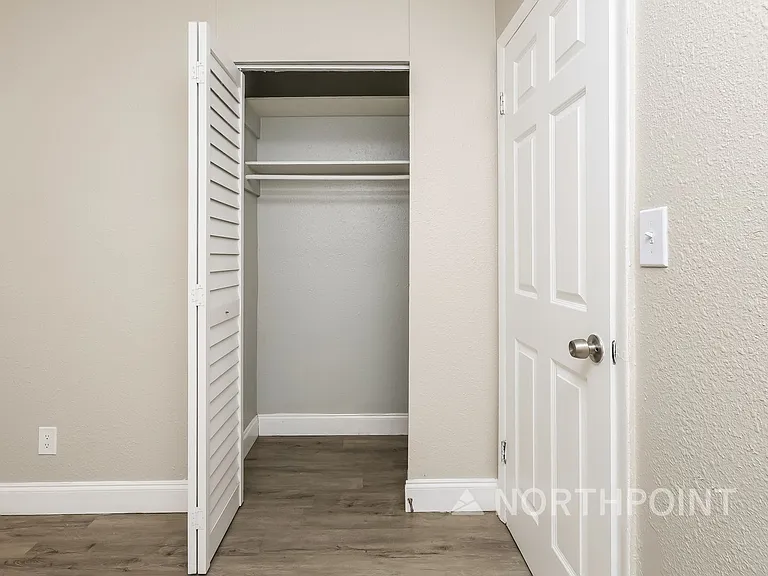 6813 Tinkerbell Ln — Photo 12