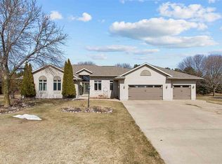 W6080 Cornflower Dr, APPLETON, WI 54915