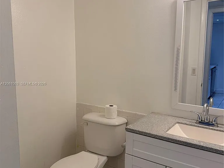 3246 N Pine Island Rd #101 — Photo 27