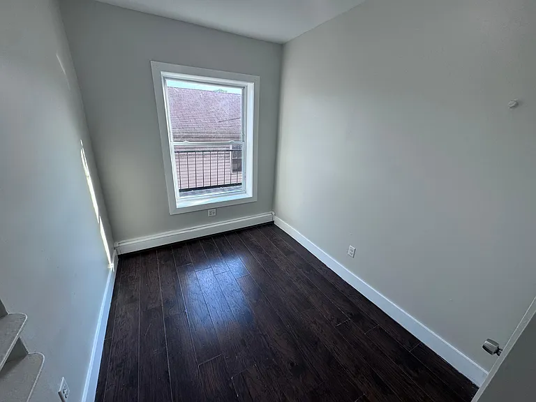 901 Bergen St #E3 — Photo 2