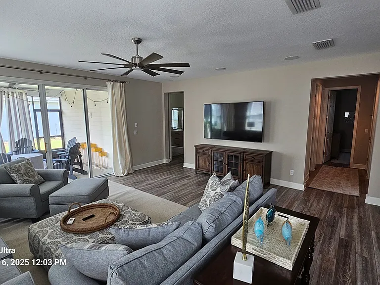 21 Los Lagos Blvd — Photo 13