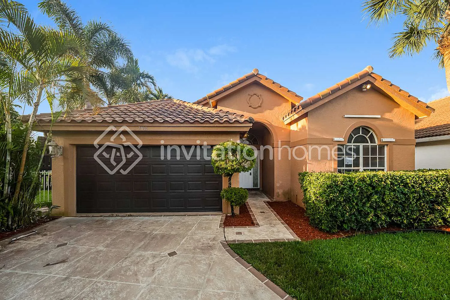 7810 Hoffy Cir Lake Worth, FL 33467 — Photo 1