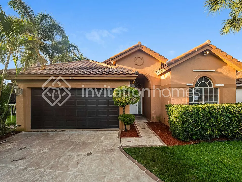 7810 Hoffy Cir