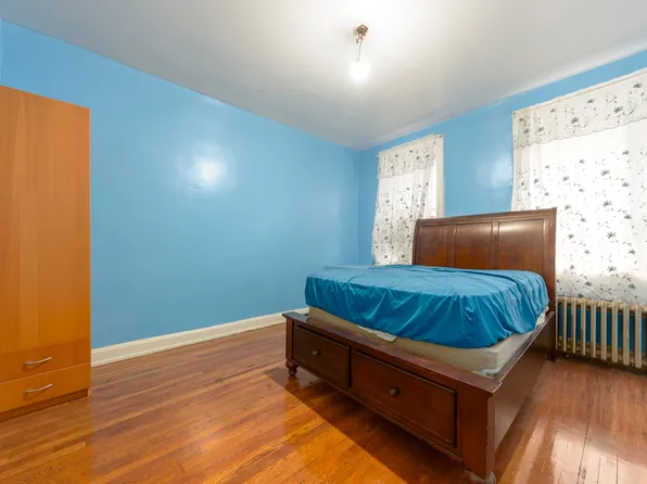 25-41 30th Road image 7 of 9