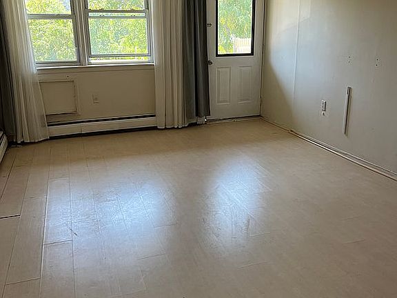2nd image of 2963 Ocean Pkwy APT 3F
